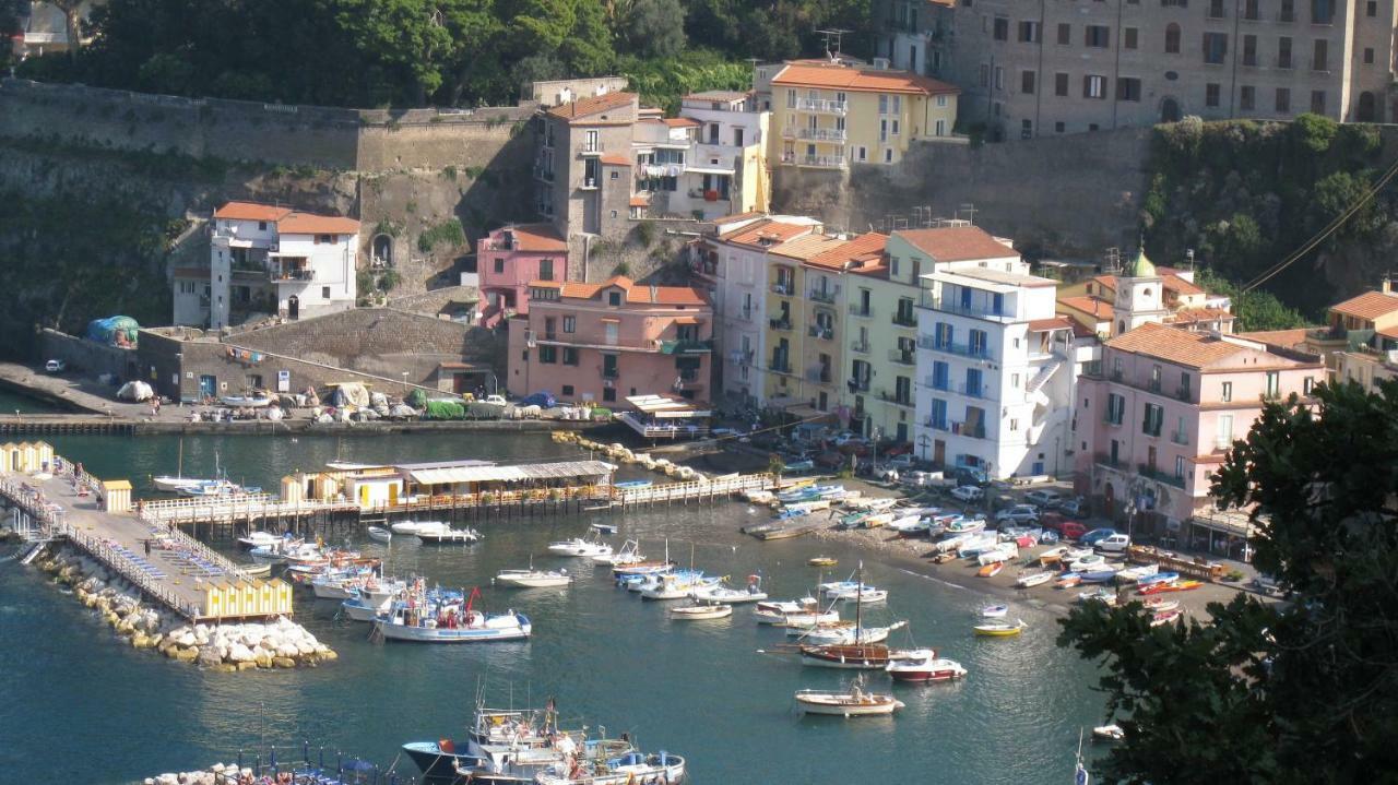 Il Borgo Antico Sorrento Sea View Apartment ภายนอก รูปภาพ